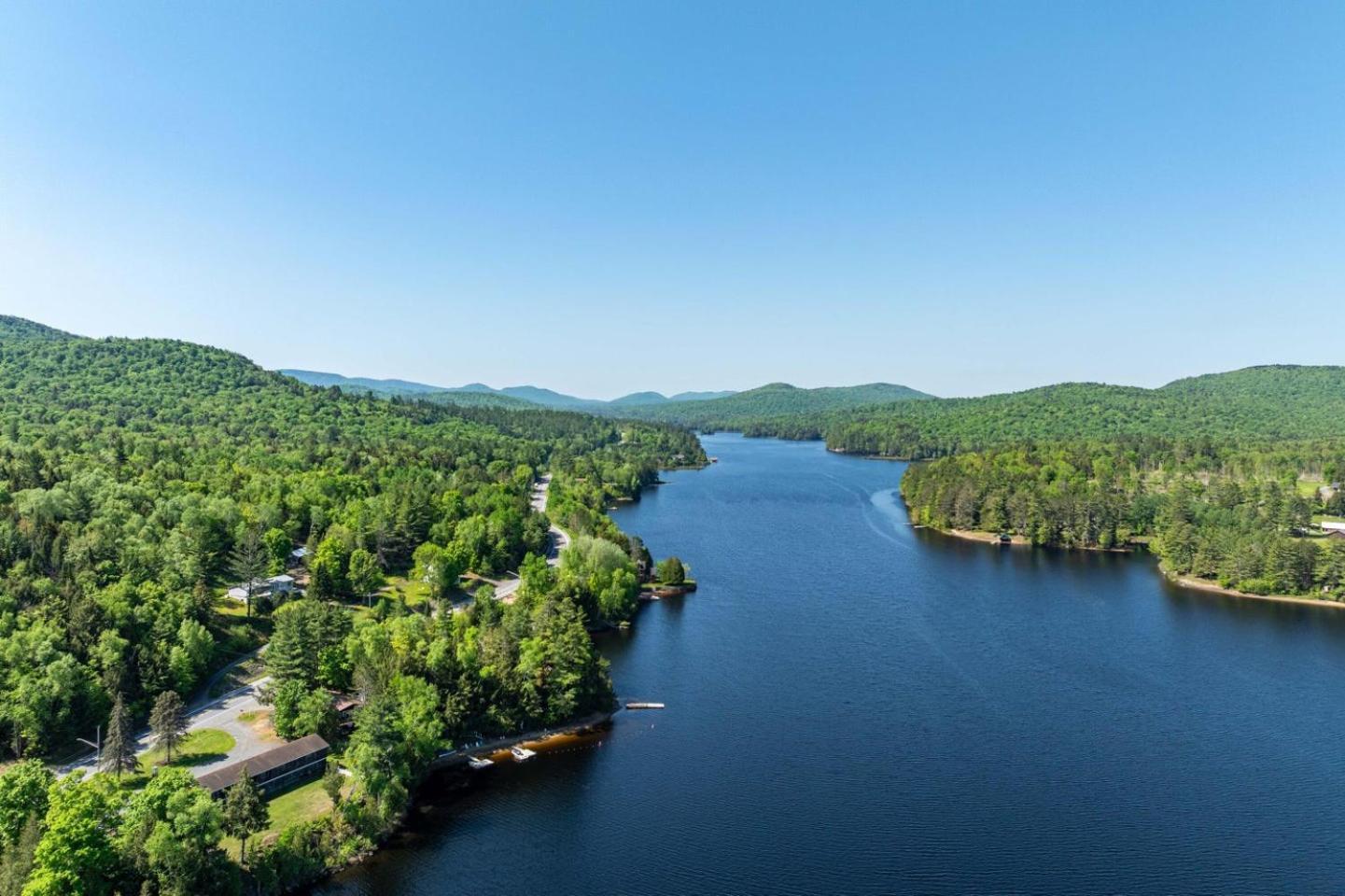 Sandy Point Motel Long Lake Екстер'єр фото