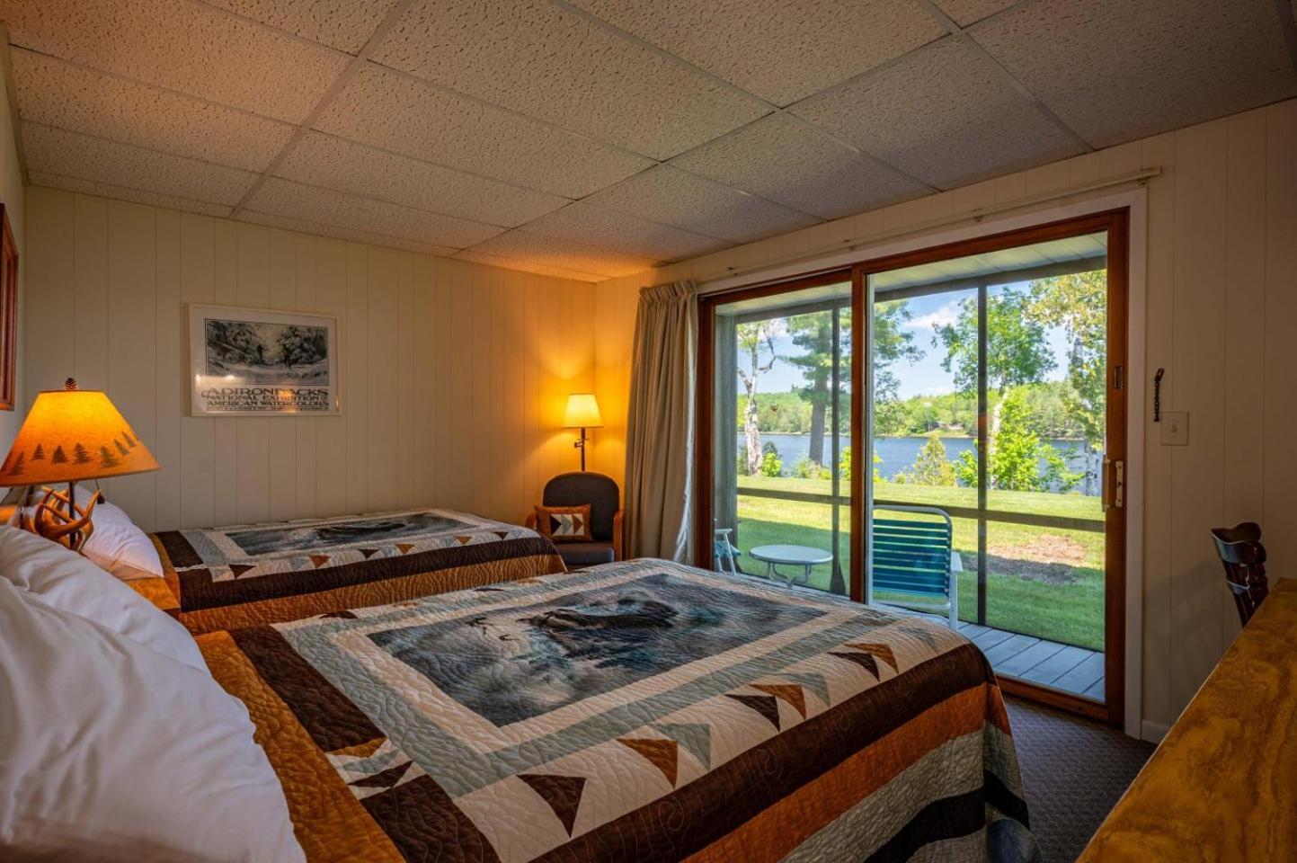 Sandy Point Motel Long Lake Екстер'єр фото