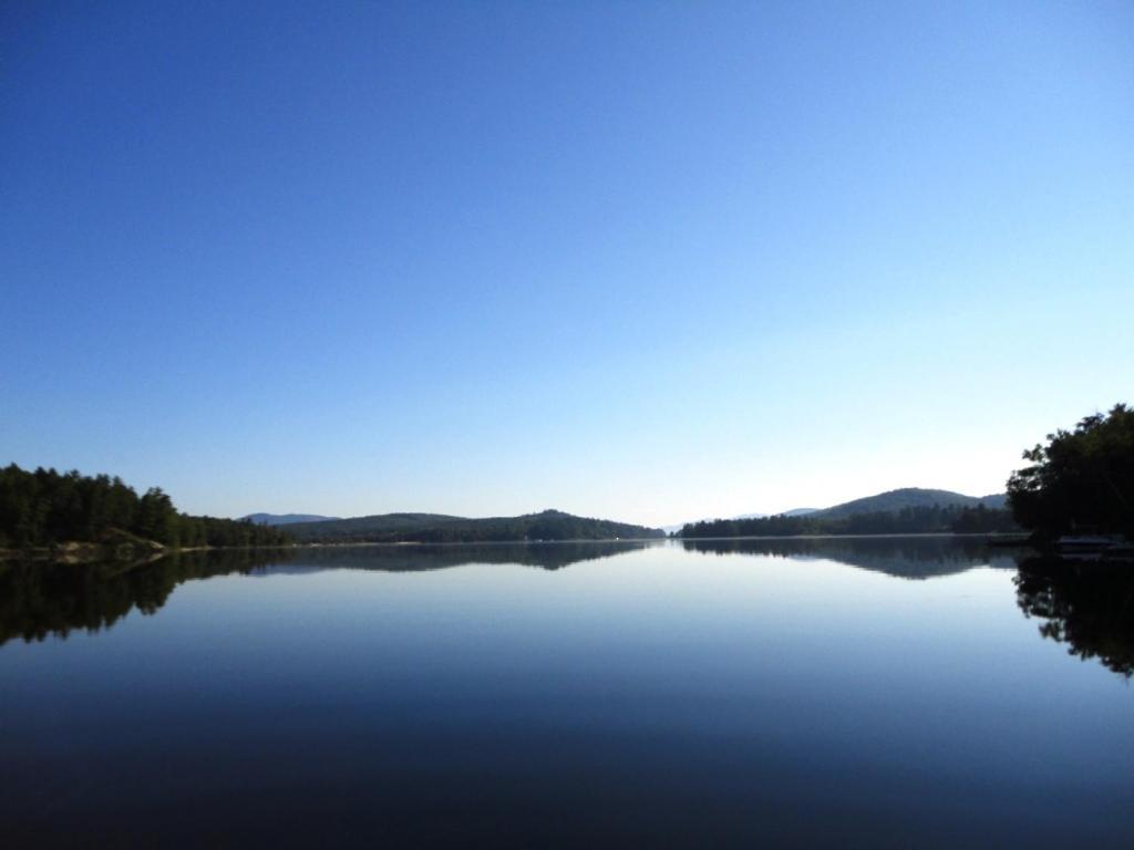 Sandy Point Motel Long Lake Екстер'єр фото